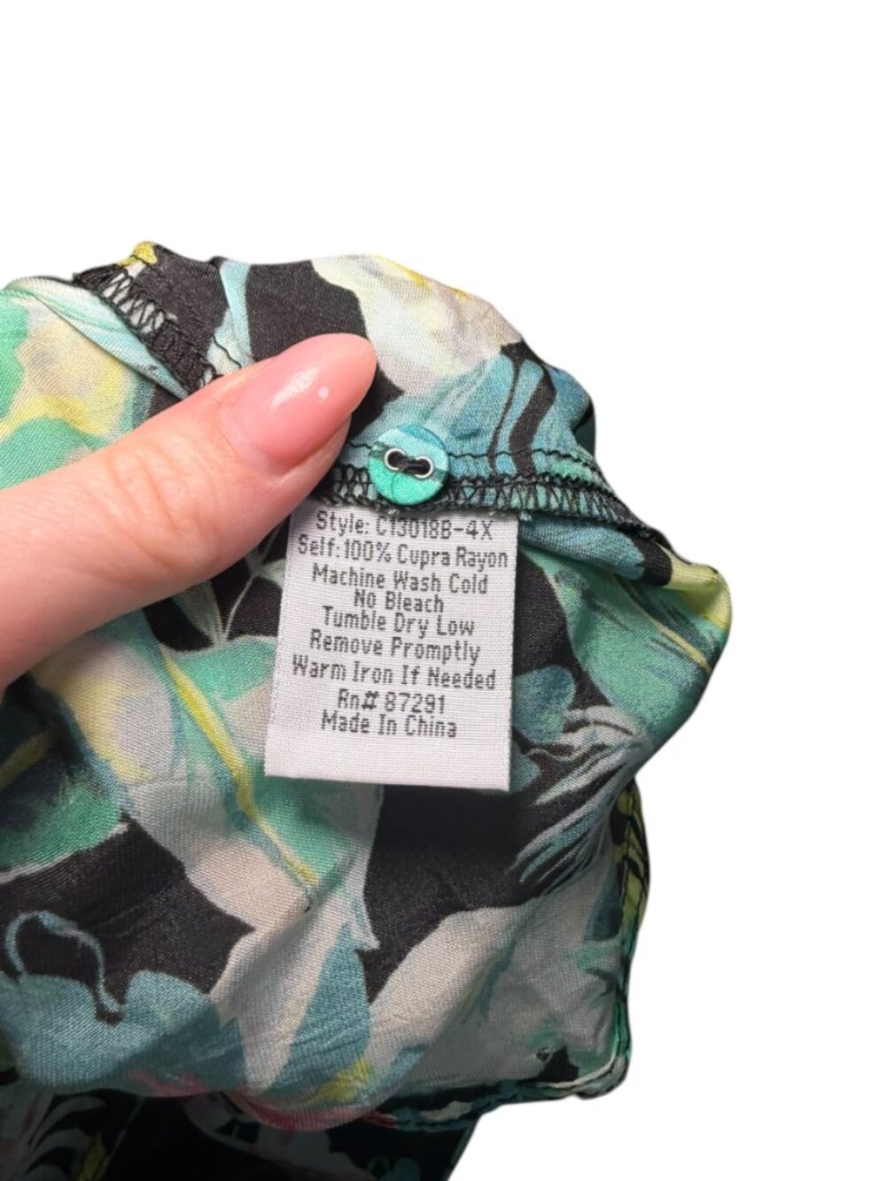 Johnny Was Tropical Parrot Button Down Shirt 2X Rayon NWT - Picture 6 of 6
